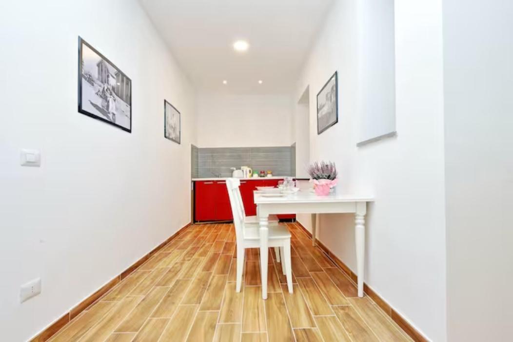 Restart Accommodations Aldobrandini E Sciarra Rome Bagian luar foto