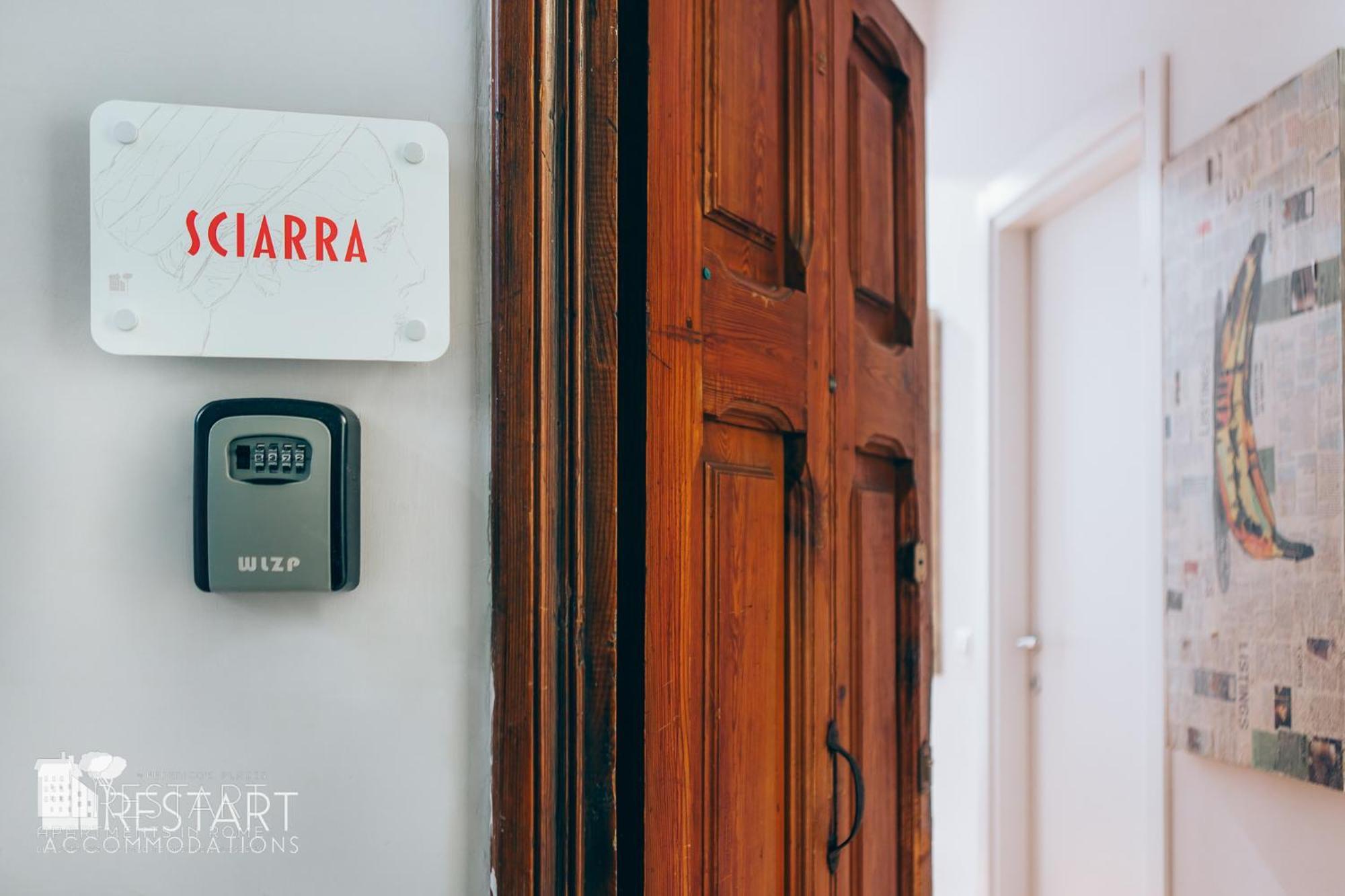 Restart Accommodations Aldobrandini E Sciarra Rome Bagian luar foto