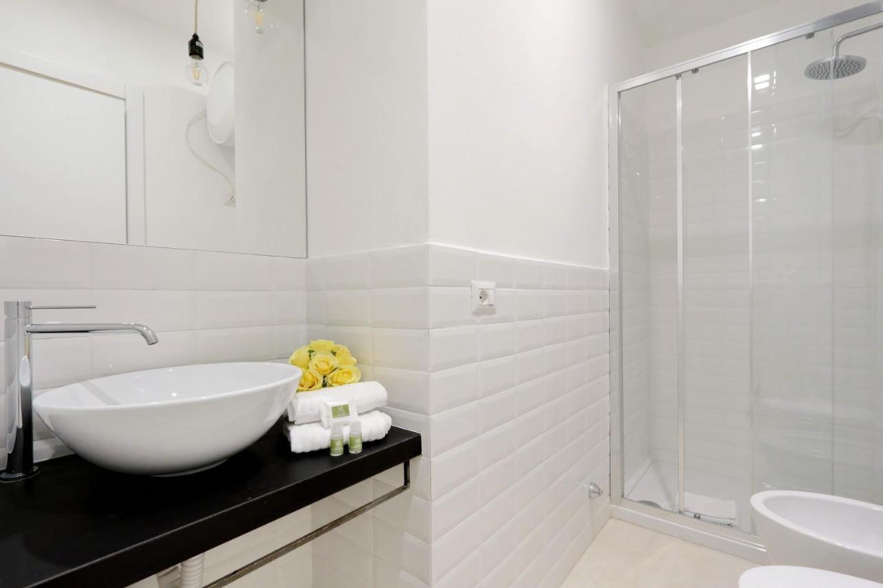 Restart Accommodations Aldobrandini E Sciarra Rome Bagian luar foto