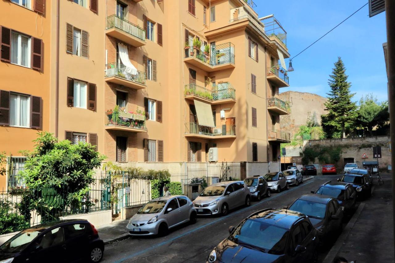 Restart Accommodations Aldobrandini E Sciarra Rome Bagian luar foto